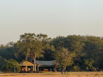 Hotel Rhino Post Safari Lodge - Bild 4