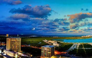 Hotel Suites Malecon Cancun Torre Vancouver - Bild 2