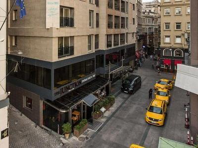 Hotel Ramada by Wyndham Istanbul Pera - Bild 5