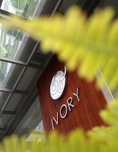 Ivory By Ayola Hotel Bandung - Bild 3