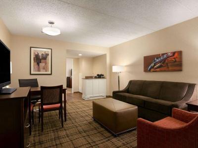 Hotel Embassy Suites Cleveland Beachwood - Bild 4