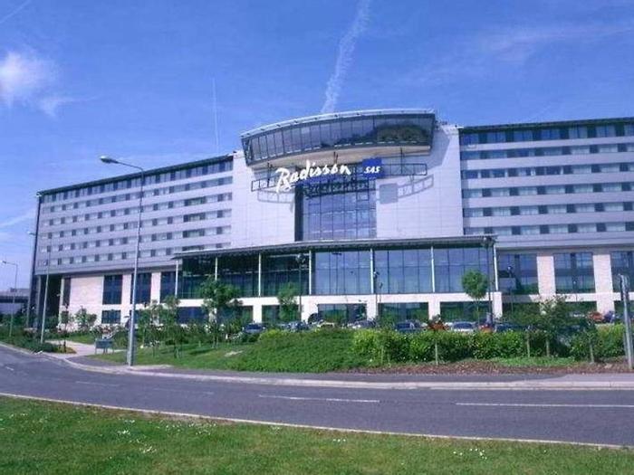 Hotel Radisson Blu Manchester Airport - Bild 1