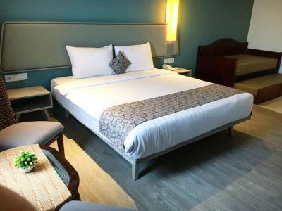 Hotel Ayola La Lisa Surabaya - Bild 4
