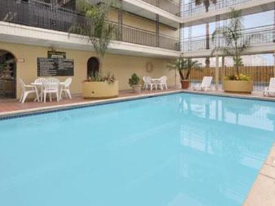 Hotel Super 8 by Wyndham New Orleans - Bild 3