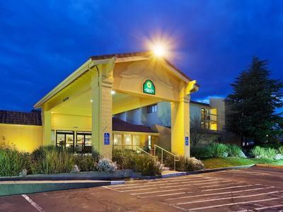 Hotel La Quinta Inn & Suites by Wyndham Redding - Bild 4