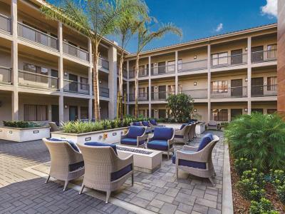Hotel La Quinta Inn & Suites by Wyndham Orange County Airport - Bild 3